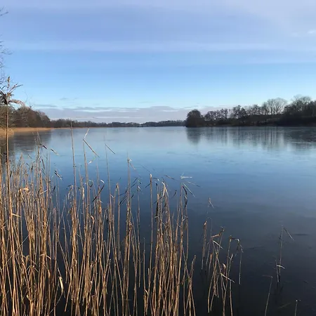 Mit Garten & Kamin, Fuer Familien & Freunde Prázdninový dům *