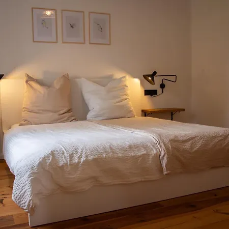 Mit Garten & Kamin, Fuer Familien & Freunde