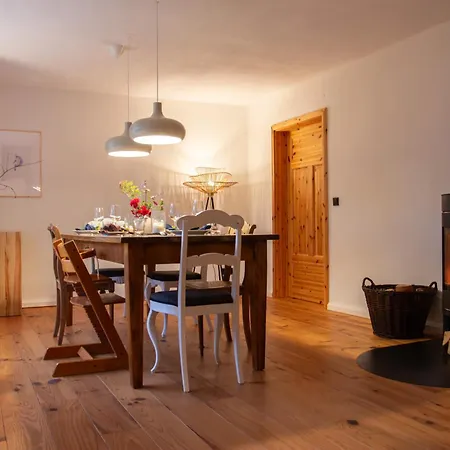 Mit Garten & Kamin, Fuer Familien & Freunde *