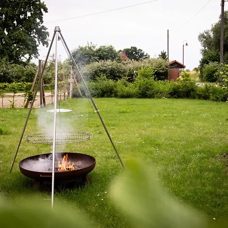 Mit Garten & Kamin, Fuer Familien & Freunde